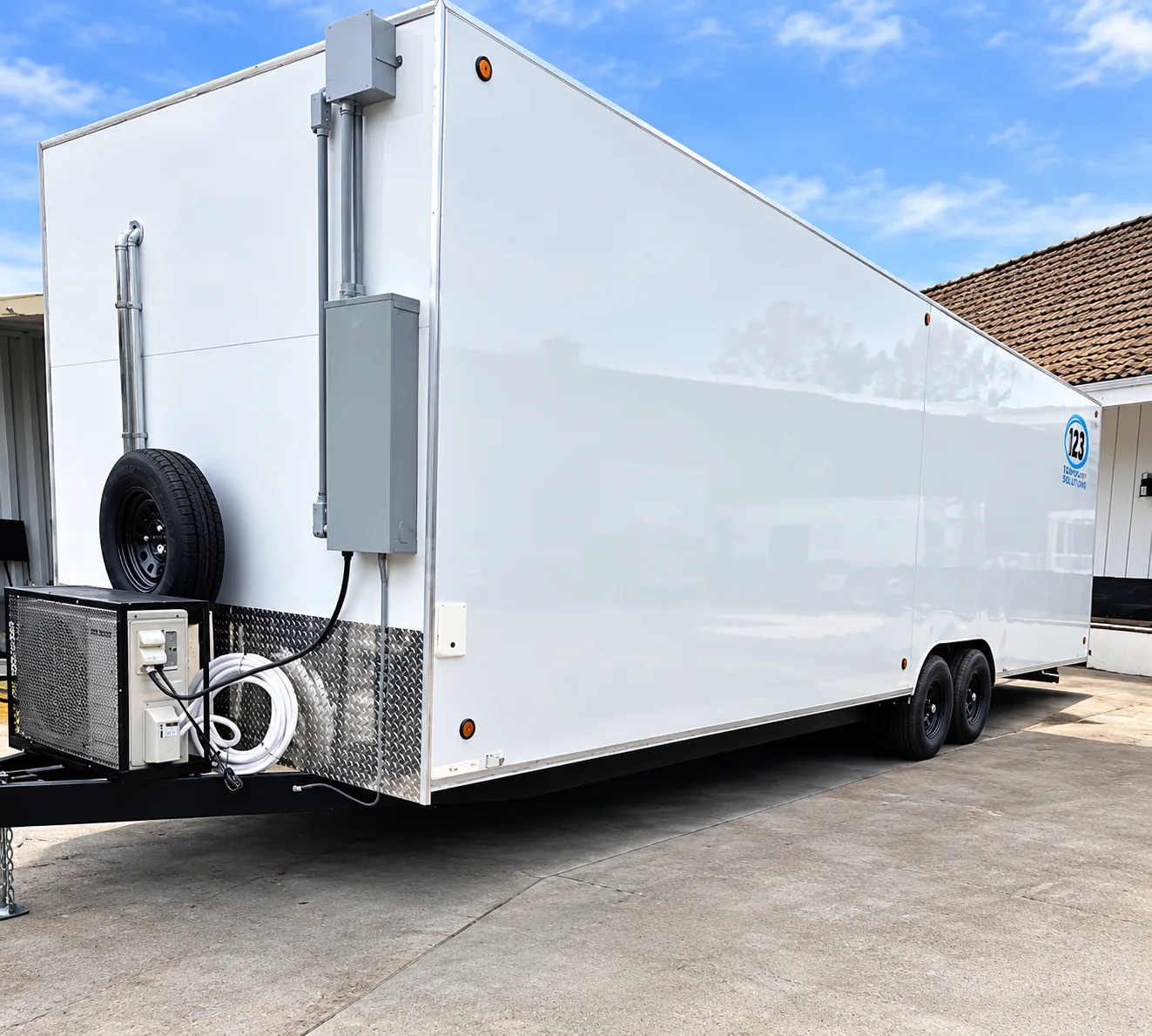 Temporary commercial warewashing equipment: 30ft Conveyor Dishwashing Trailer: Commercial conveyor trailer rental